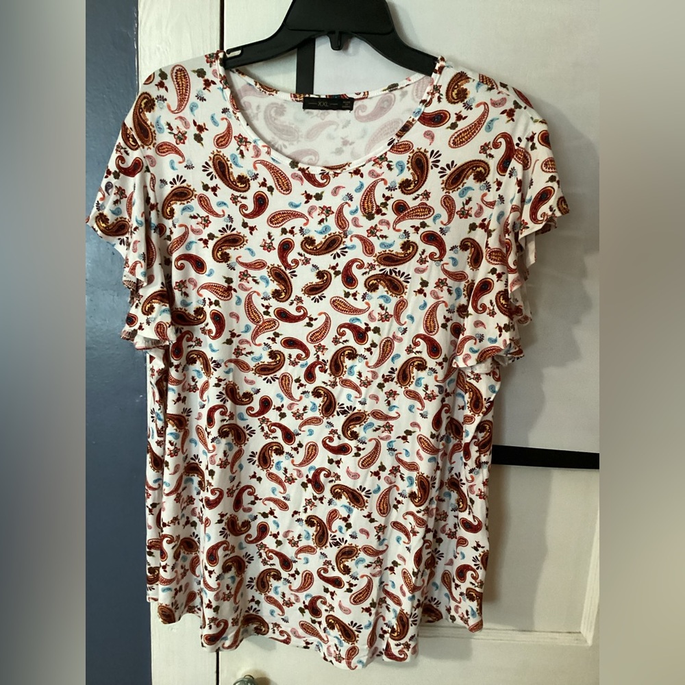 Multicolor shirt. New without tags